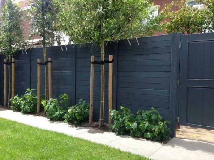 Grey garden fence ideas