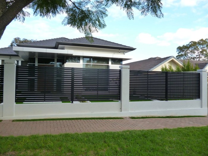 Aluminium fencing slat slats fence gate olympus camera digital