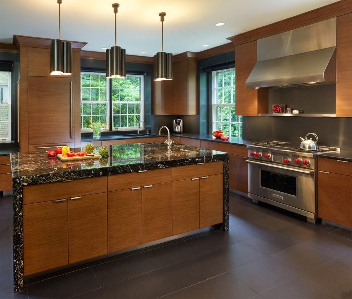 Black worktop kitchen ideas