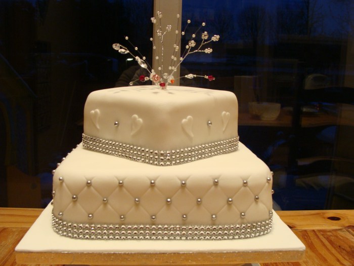 Diamond wedding cake ideas