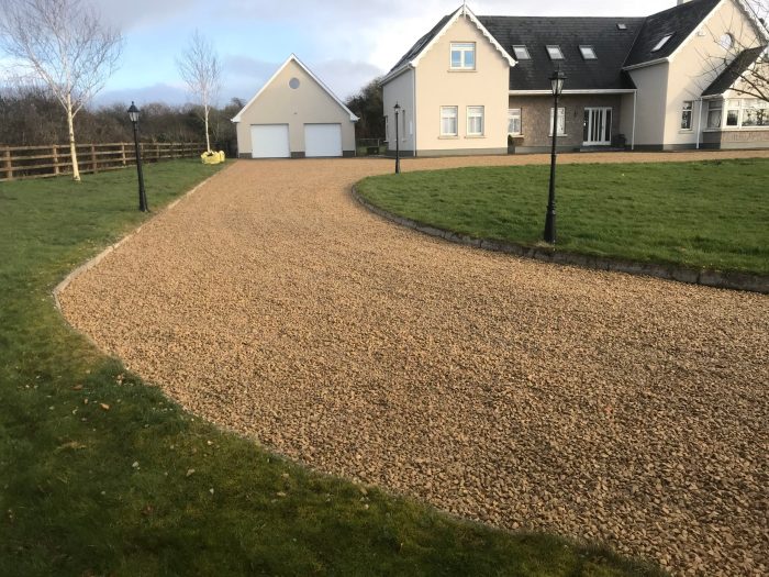 Gravel driveway driveways paving installation shingle decorative contractors mold edging permeable completed stones shrewsbury bristol aggregate kent wells tunbridge patio