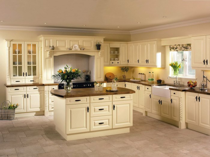 Cream kitchen ideas