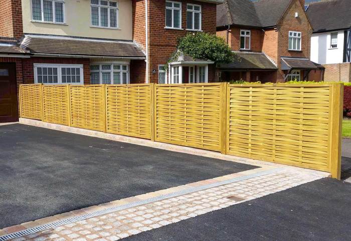 Driveway fence ideas uk