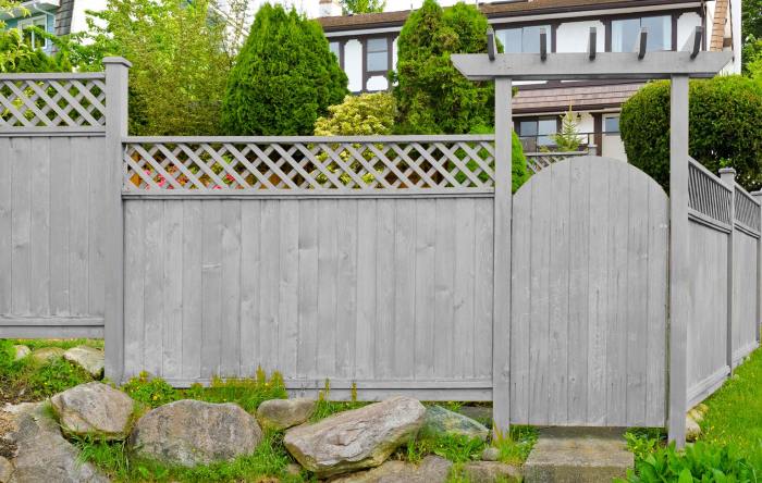 Grey garden fence ideas