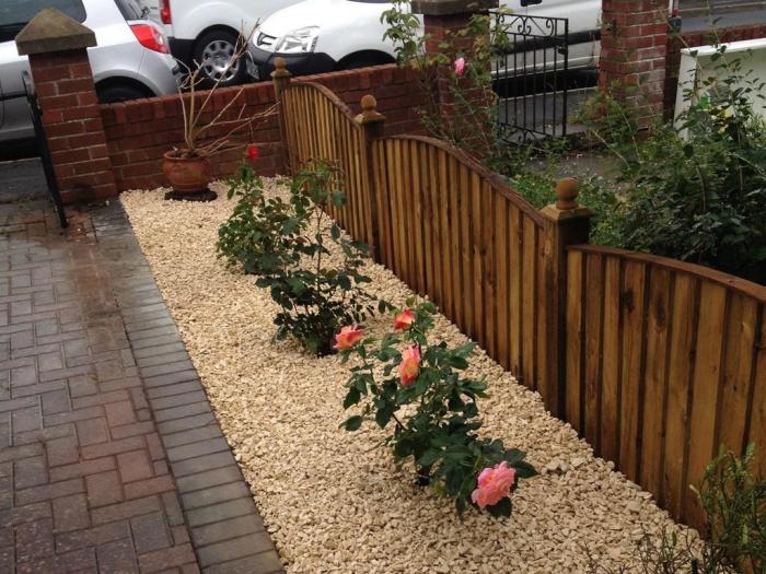 Front garden fence ideas uk