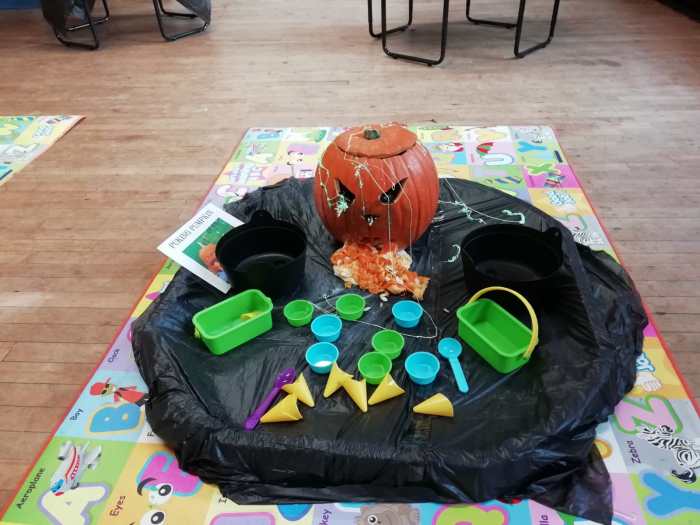 Halloween tuff tray ideas