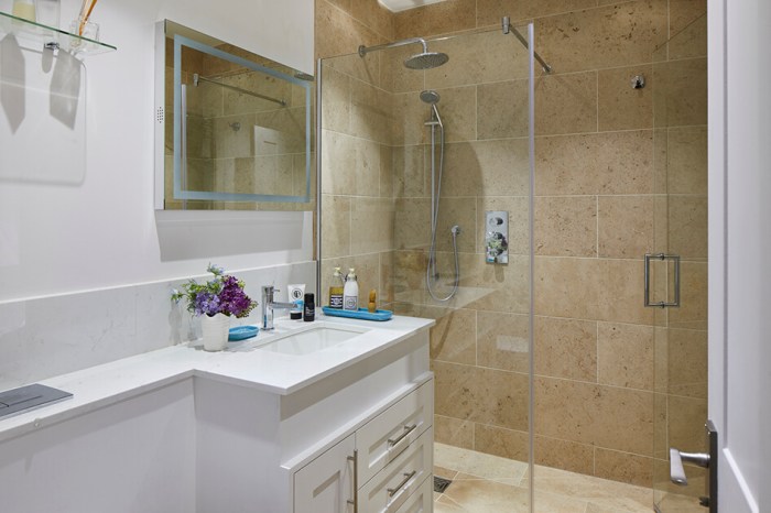 Tiny en suite shower room ideas