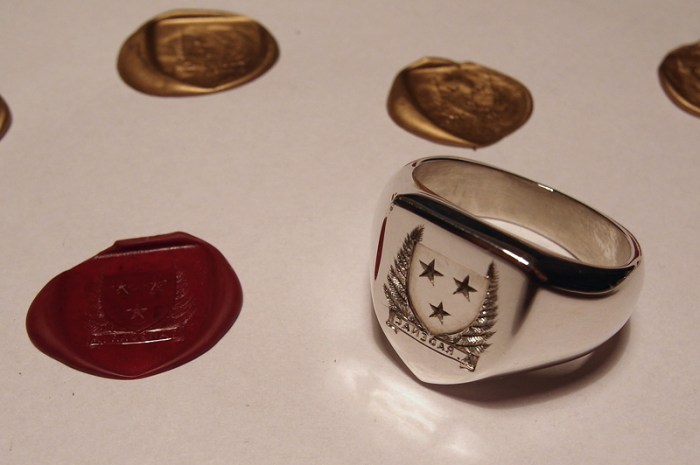 Signet ring engraving engraved